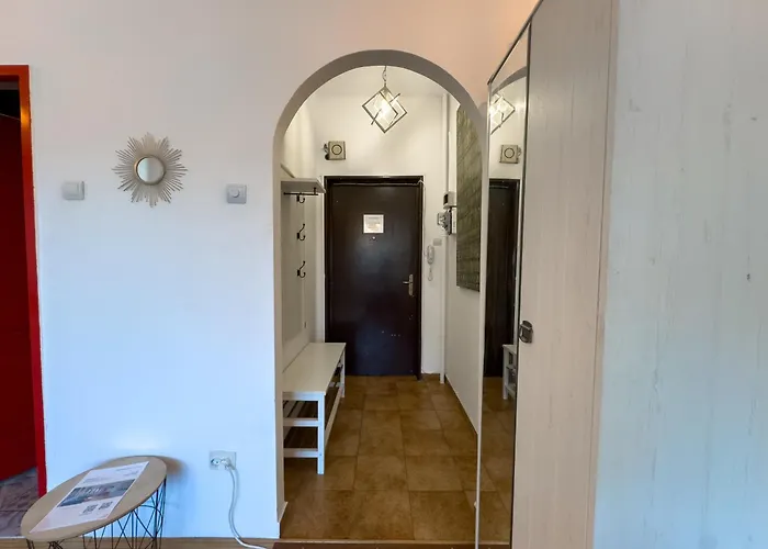 Retreat Universitate Apartament Bukareszt