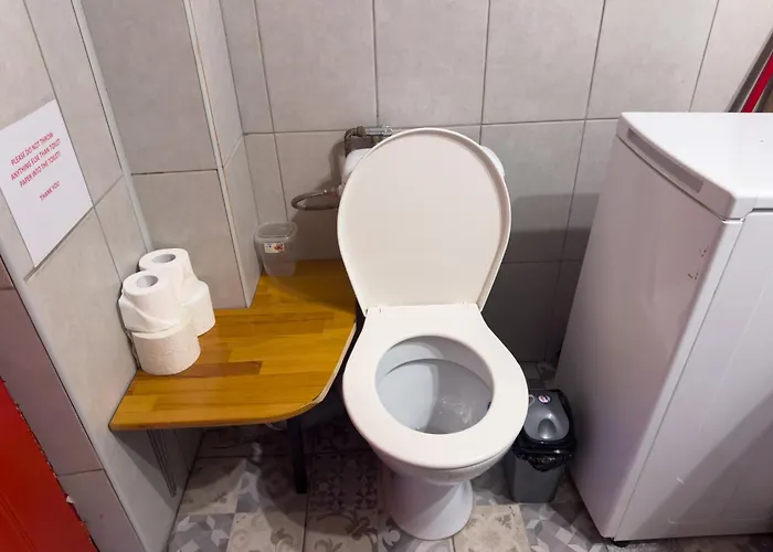 Retreat Universitate Апартаменти