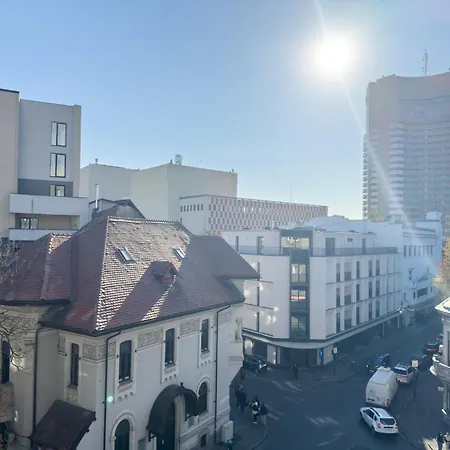 Retreat Universitate Bükreş